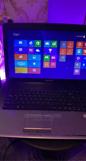 Laptop Medion 4GB Intel Core I3 HDD 700GB