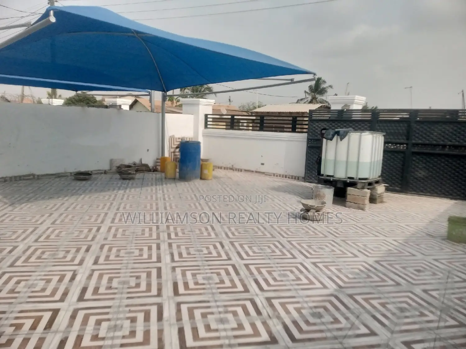 3bdrm House in Hfc Estate, Spintex for sale