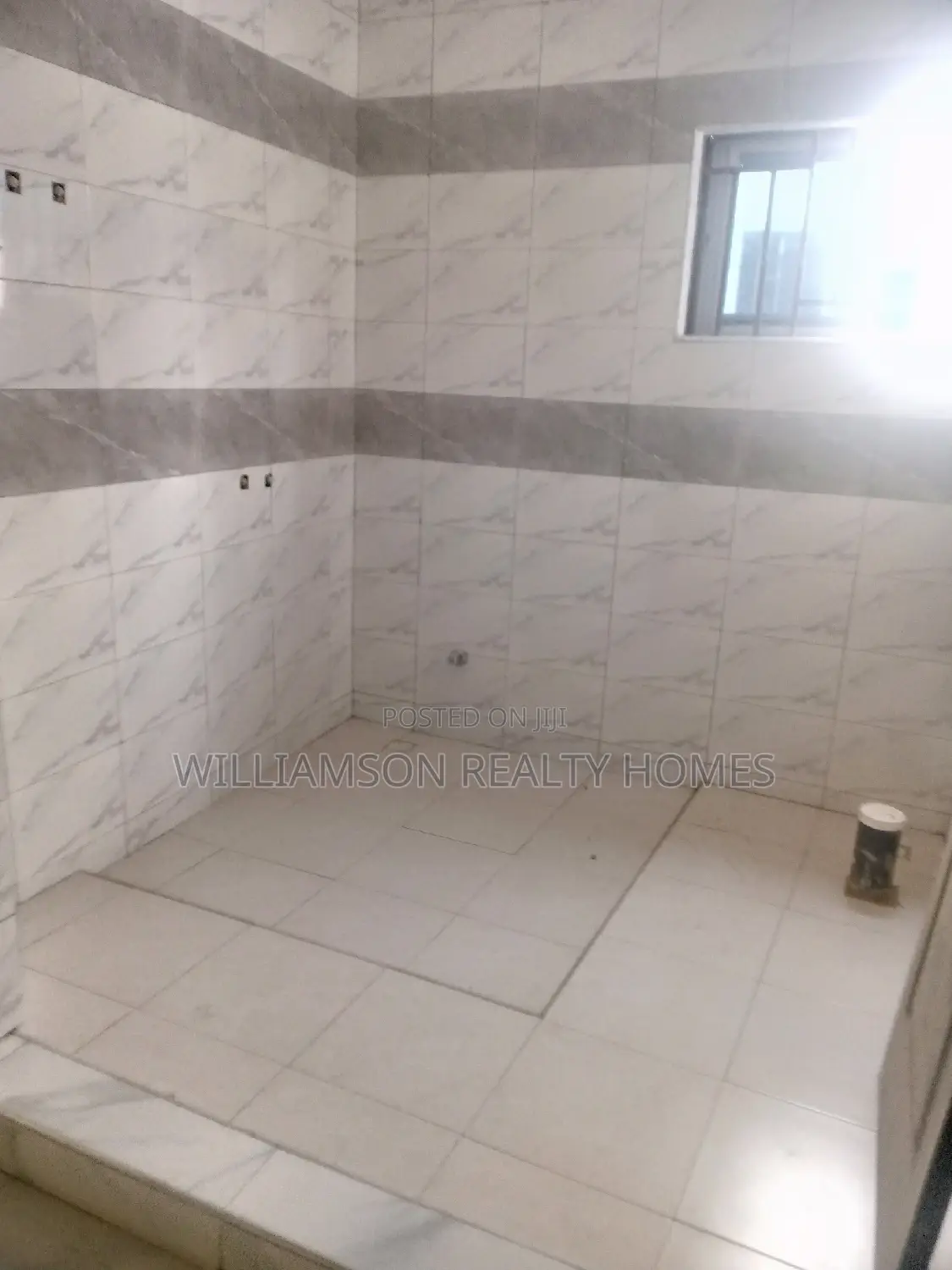 3bdrm House in Hfc Estate, Spintex for sale