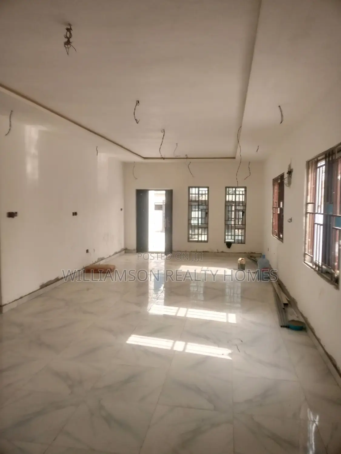 3bdrm House in Hfc Estate, Spintex for sale