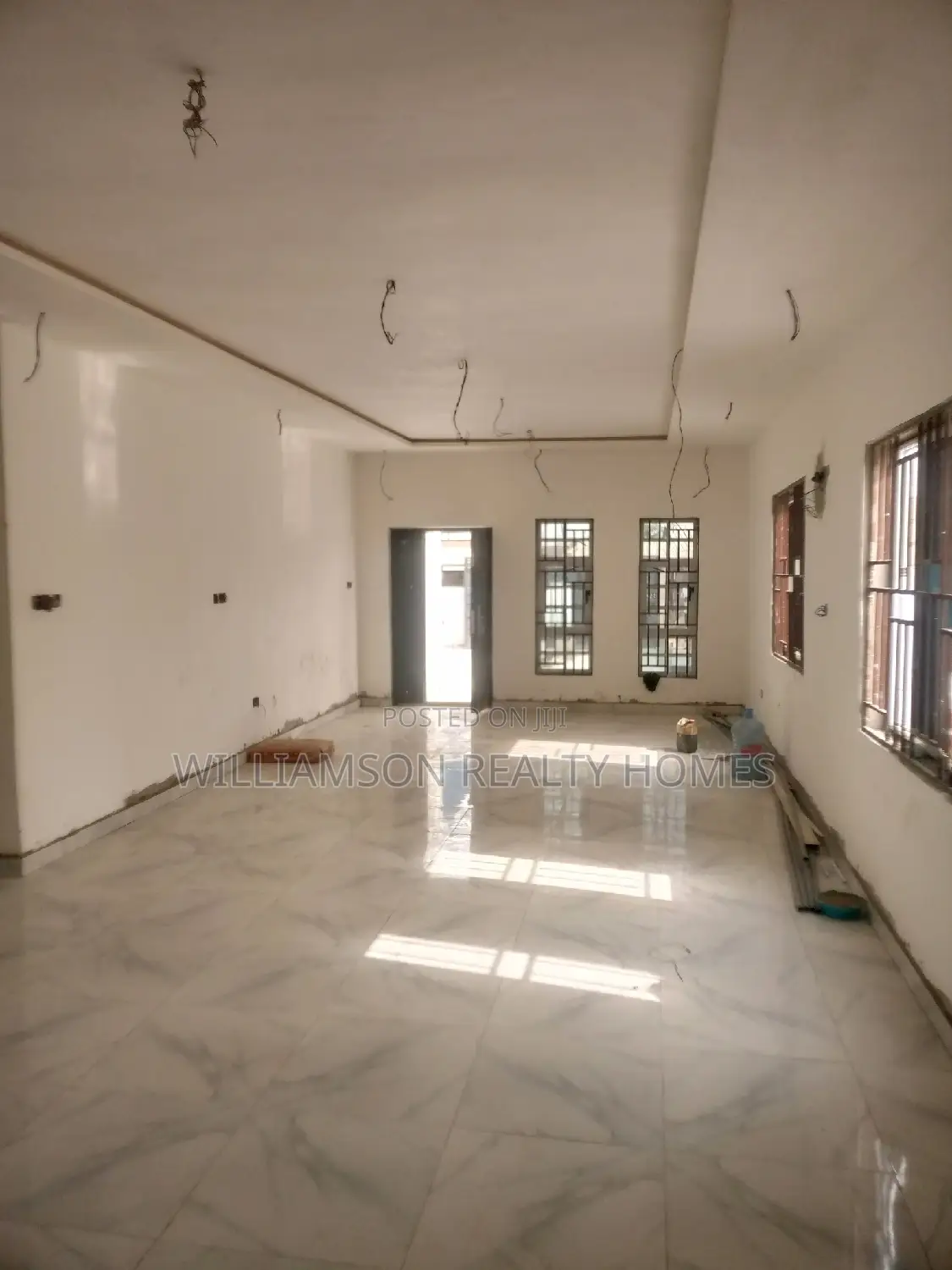 3bdrm House in Hfc Estate, Spintex for sale