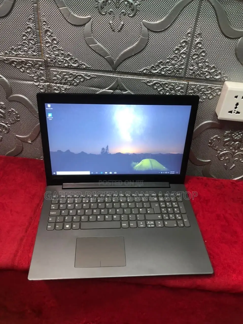 New Laptop Lenovo IdeaPad 330 4GB Intel Core I3 SSHD+SSD 128GB