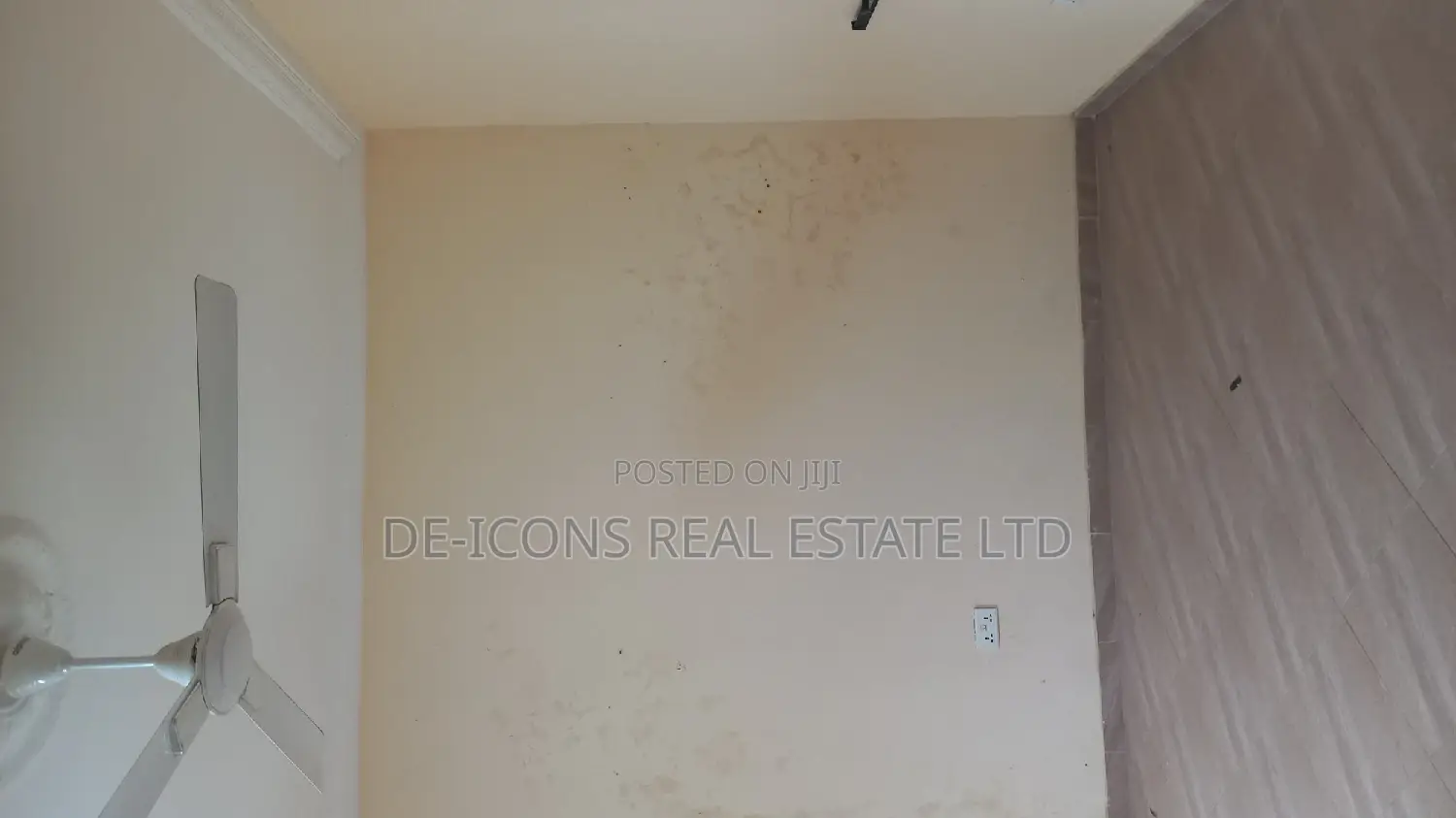 1bdrm Mansion in De-Icons Real Estate, Awutu Senya East Municipal