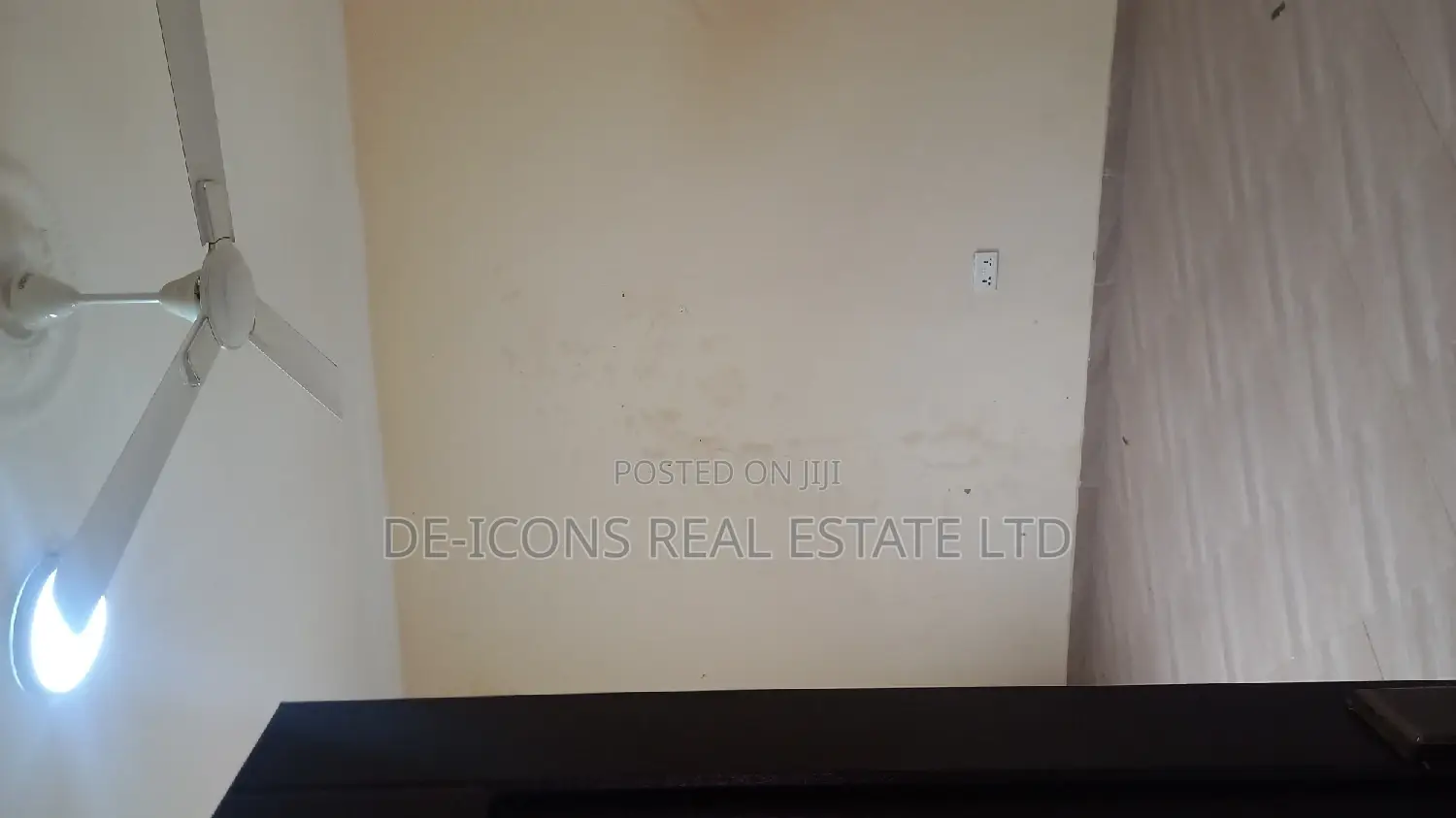 1bdrm Mansion in De-Icons Real Estate, Awutu Senya East Municipal