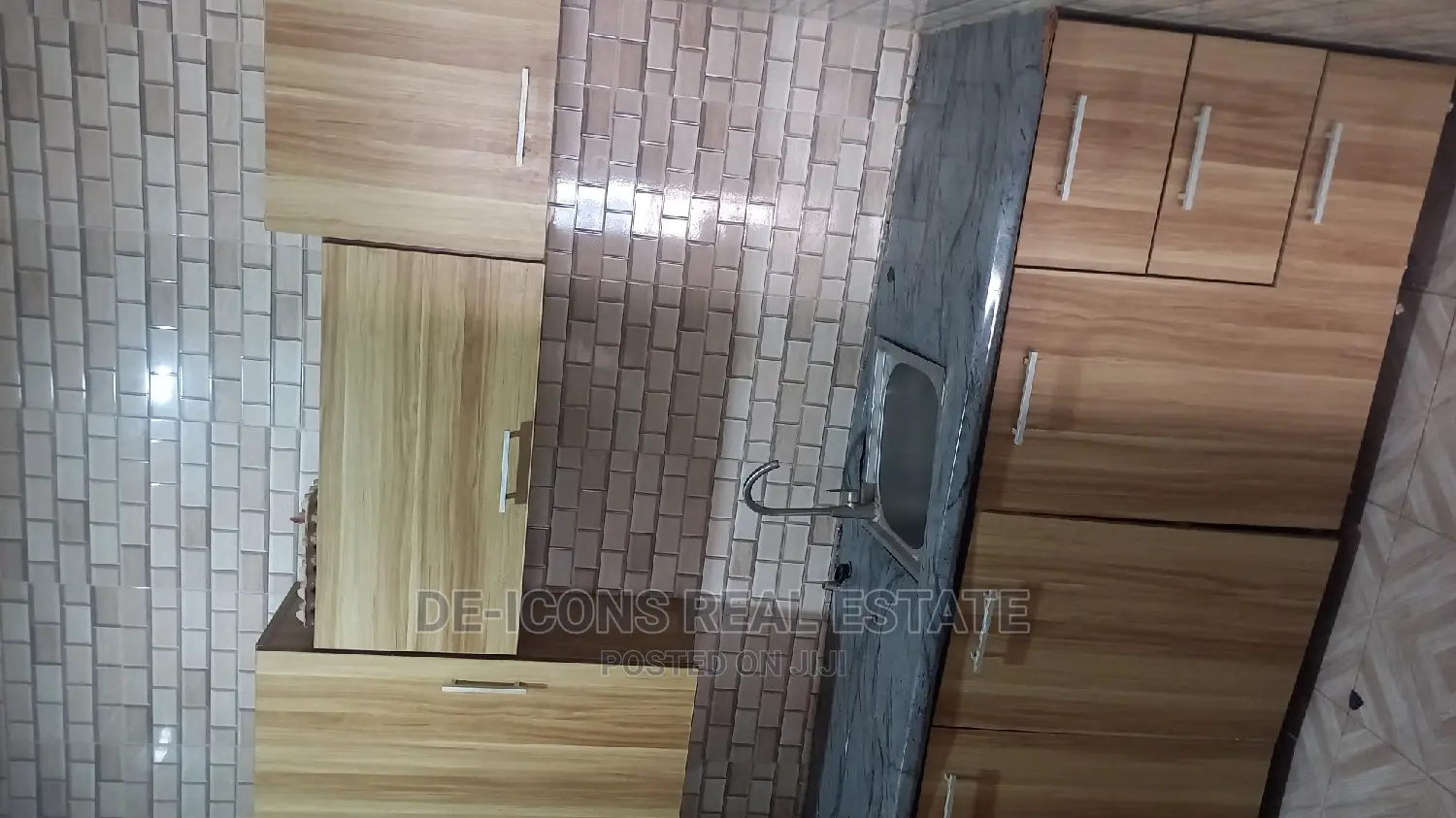 1bdrm Mansion in De-Icons Real Estate, Awutu Senya East Municipal