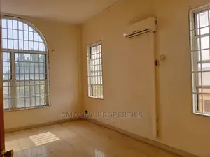 6bdrm House in Adjiriganor for Rent
