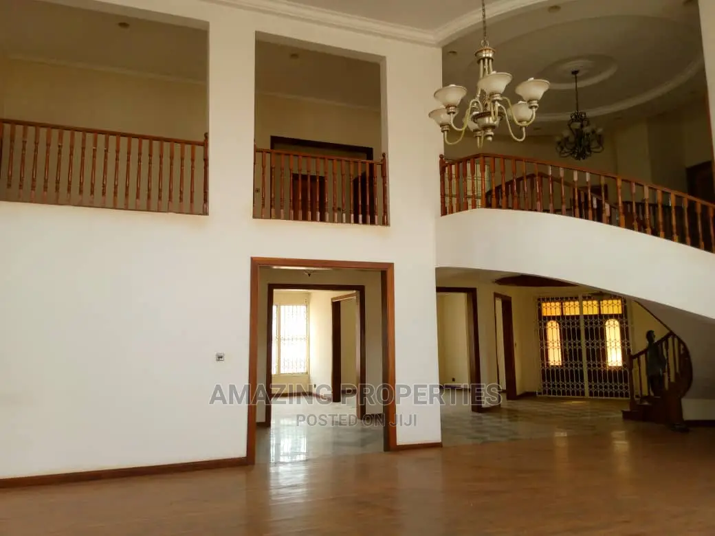 6bdrm House in Adjiriganor for Rent