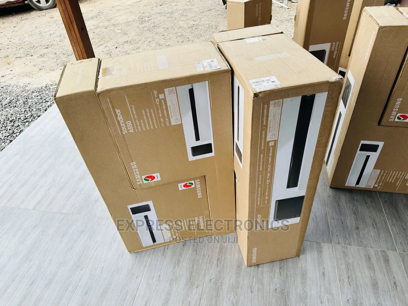 Discover Theatre-Quality Audio 410w Soundbar Samsung A550