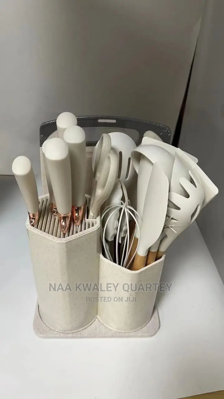 19pcs Kitchen Utensils Set + Board