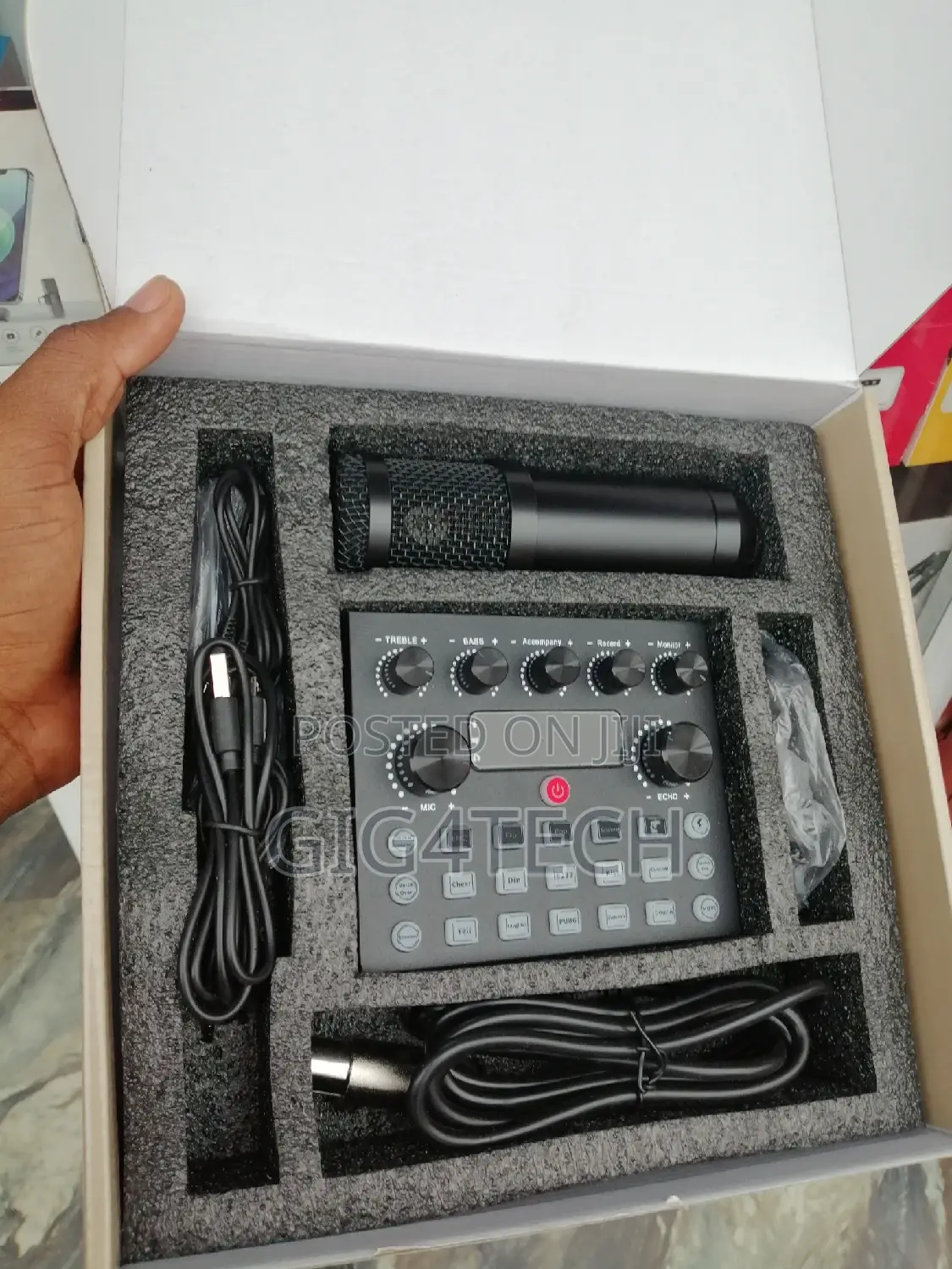 Professional Live Stream Soundcard and Microphone Set