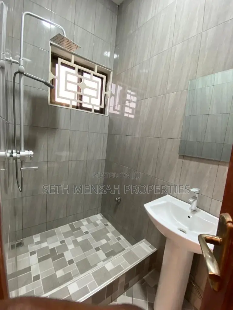 4bdrm House in Spintex for Sale