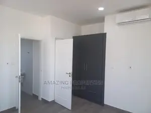 4bdrm Townhouse / Terrace in 4Bedroom Townhouse, Accra Metropolitan