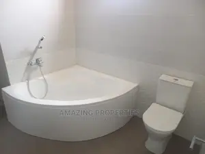 4bdrm Townhouse / Terrace in 4Bedroom Townhouse, Accra Metropolitan