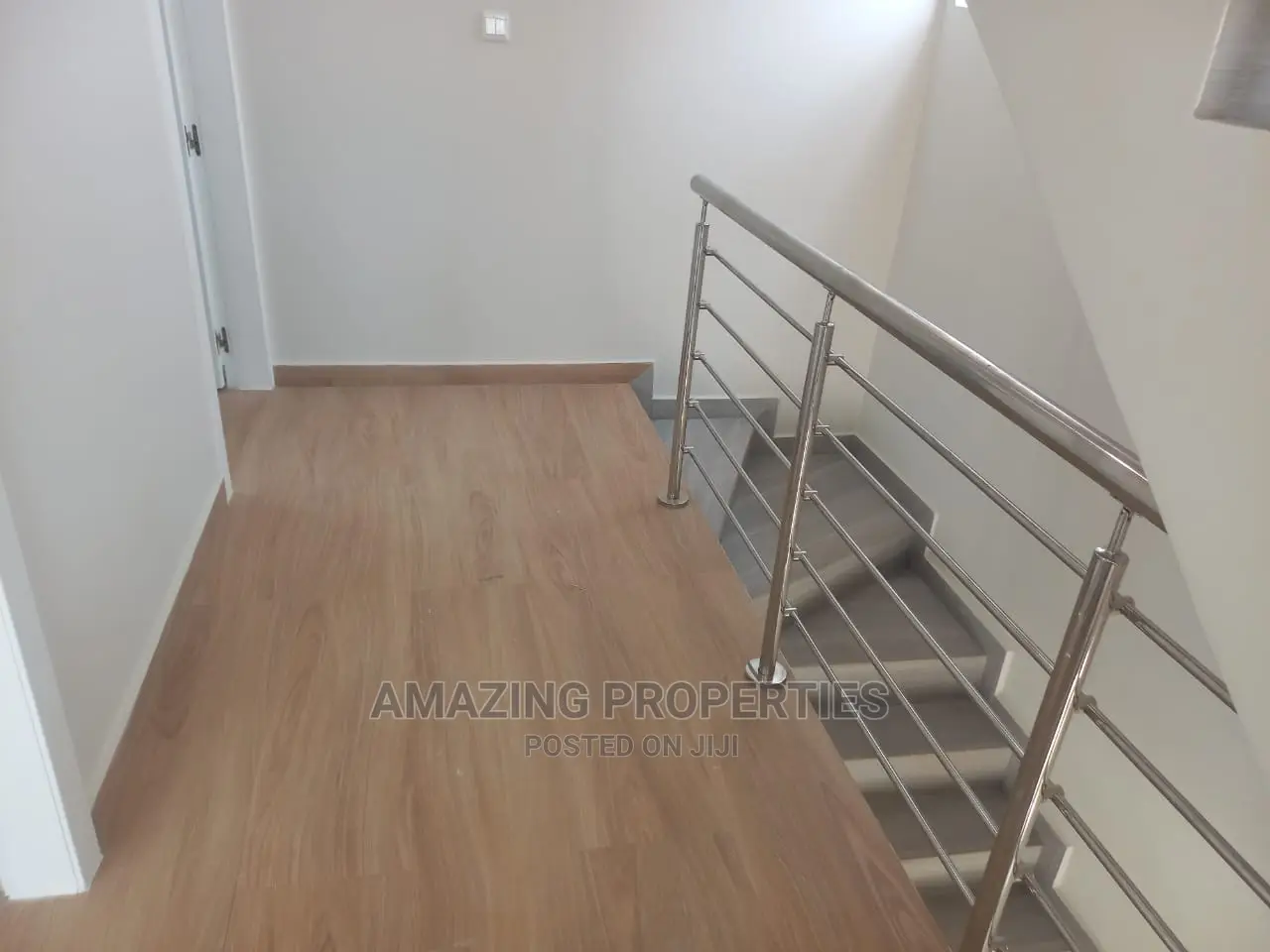 4bdrm Townhouse / Terrace in 4Bedroom Townhouse, Accra Metropolitan