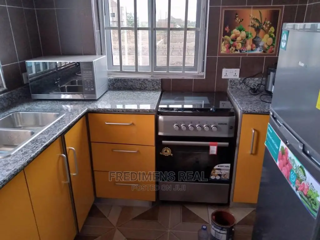 3bdrm House in Fredimens Real, Kumasi Metropolitan for Sale