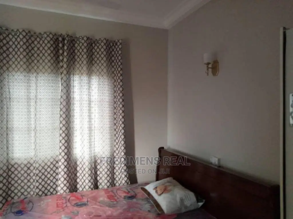 3bdrm House in Fredimens Real, Kumasi Metropolitan for Sale