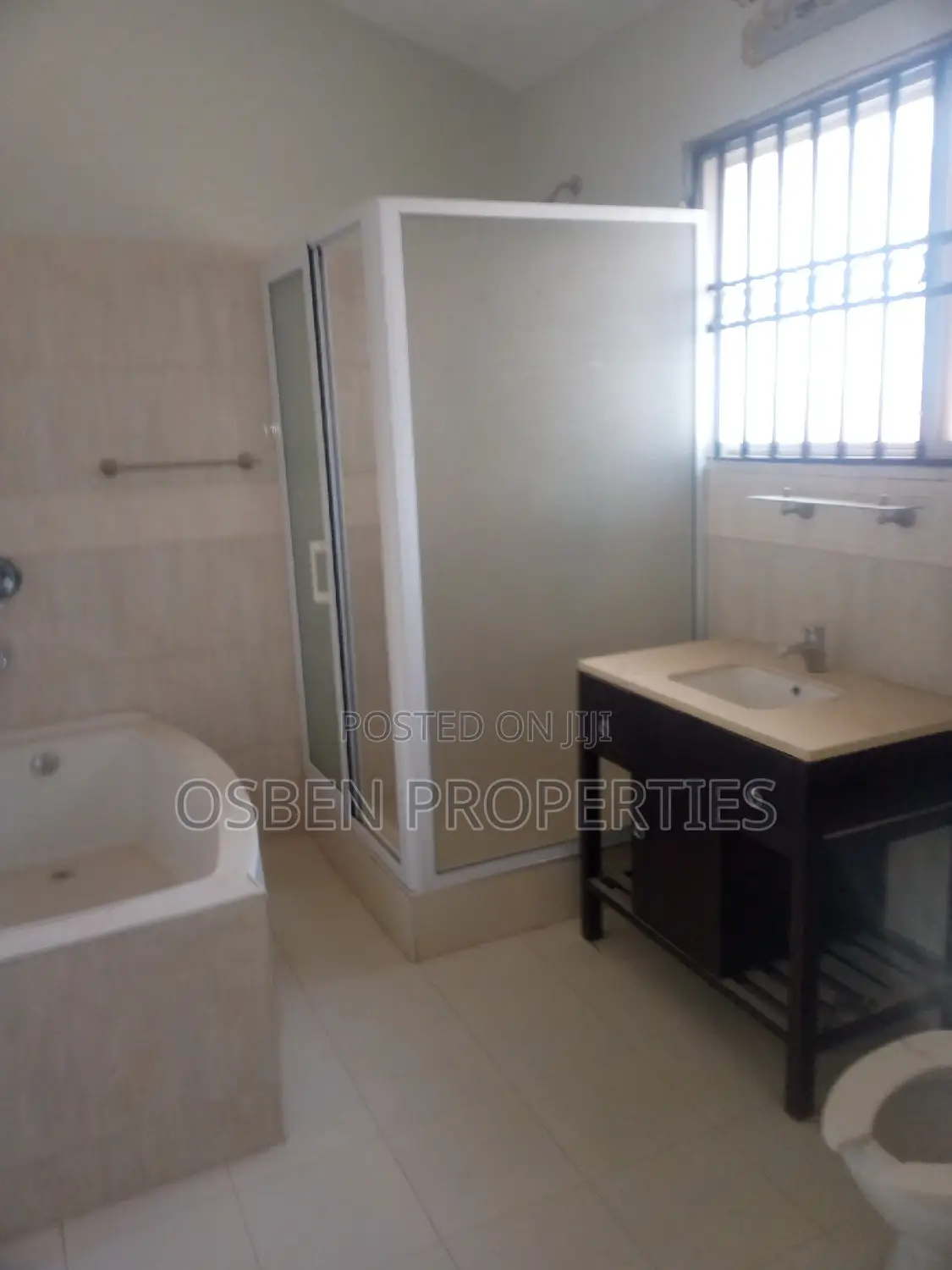 3bdrm Apartment in Pleasant Properties, Spintex for rent