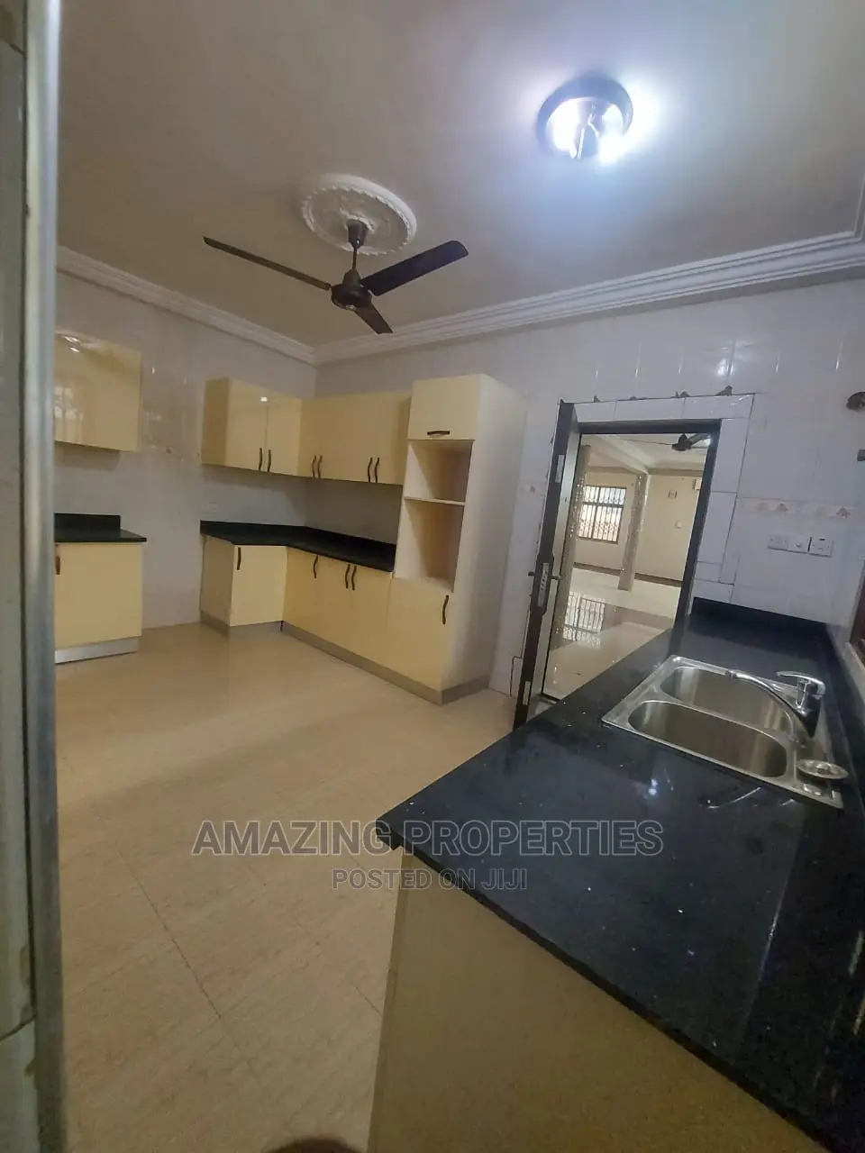 7bdrm House in East Legon for Rent
