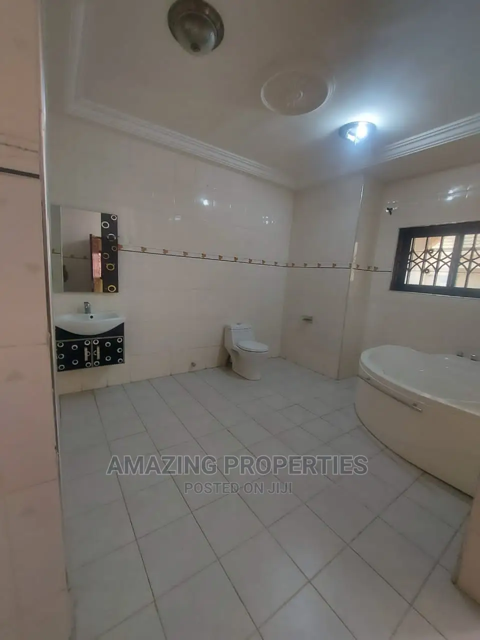 7bdrm House in East Legon for Rent
