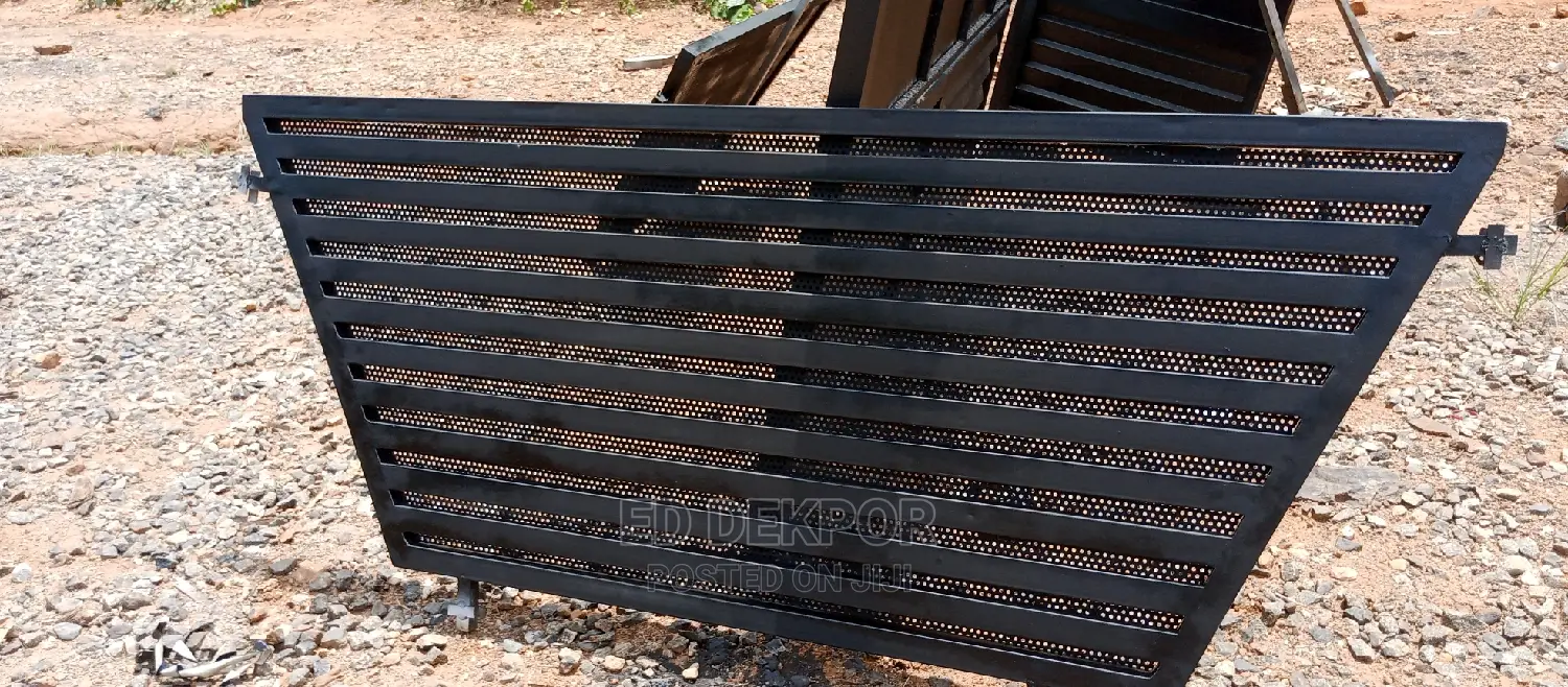 Triangle Metal Wall Design