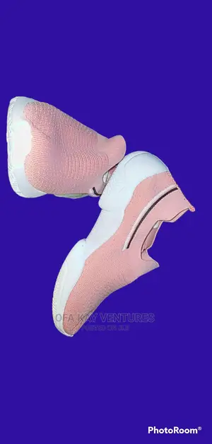 Ladies Fashion Sneakers Size 39