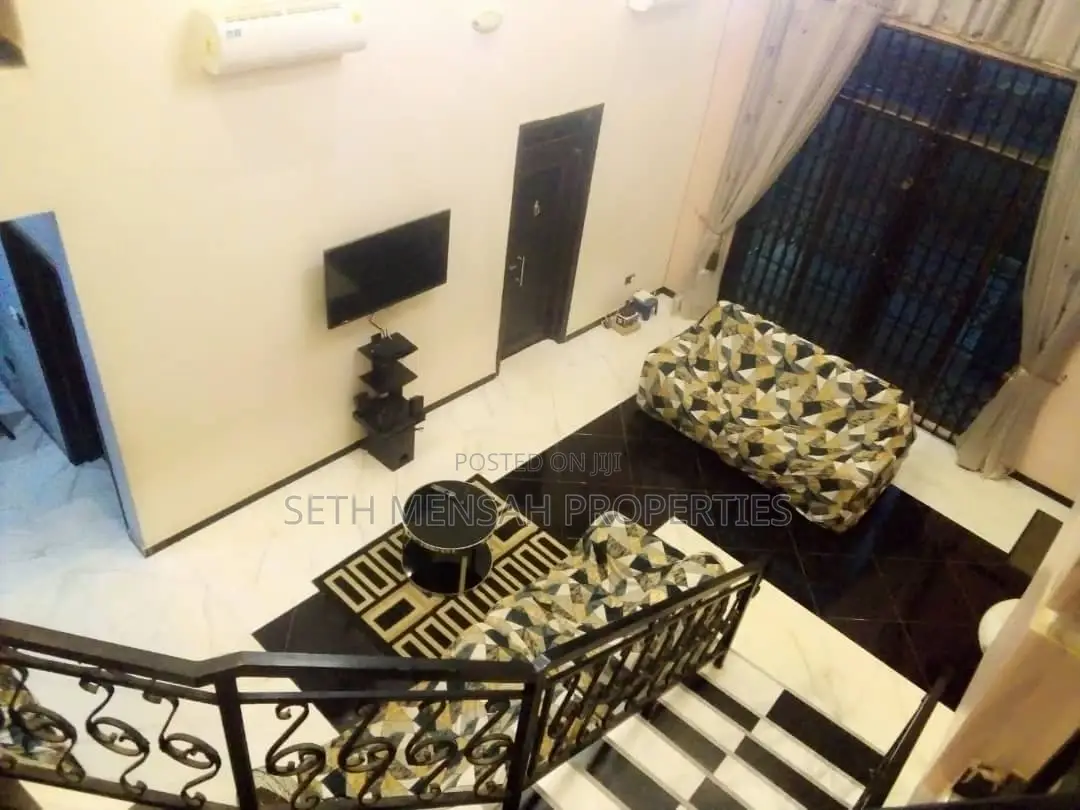 5bdrm House in Oyarifa for Sale