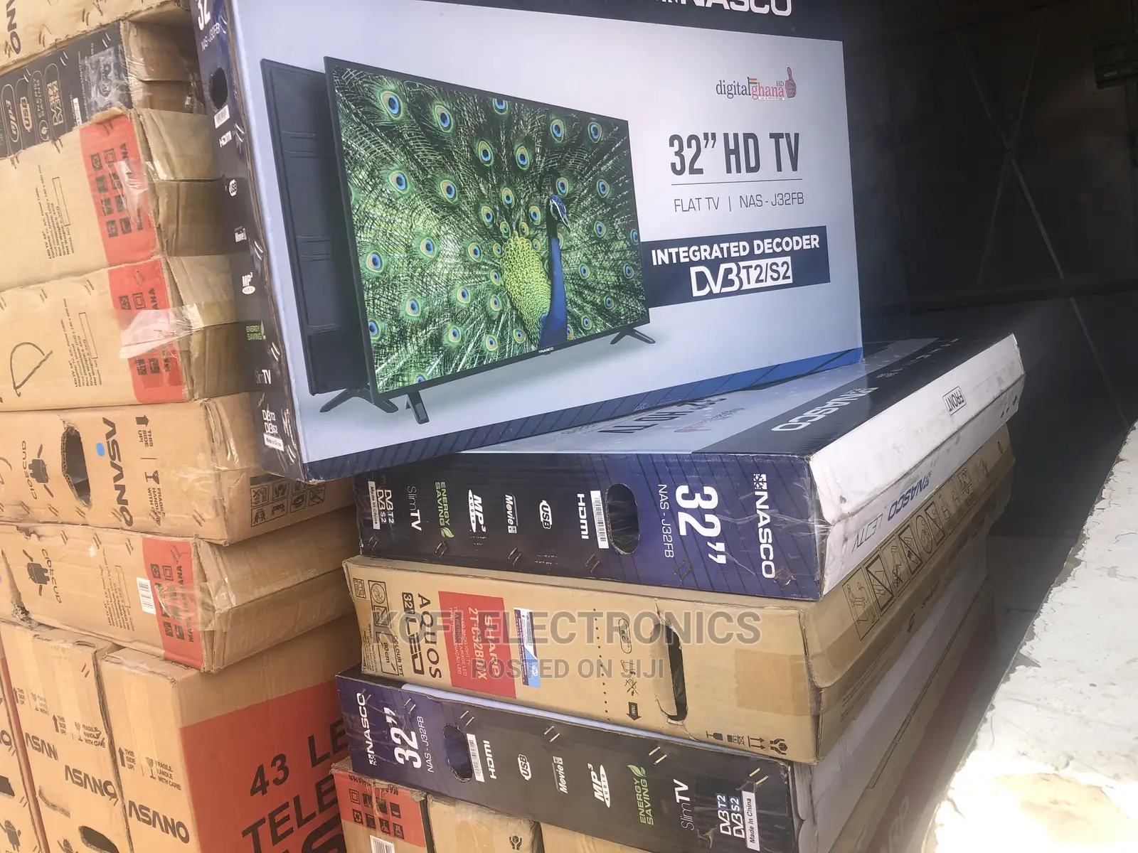 Enjoy Movie Nights on Nasco 32′′ LED Digital Satellite TV