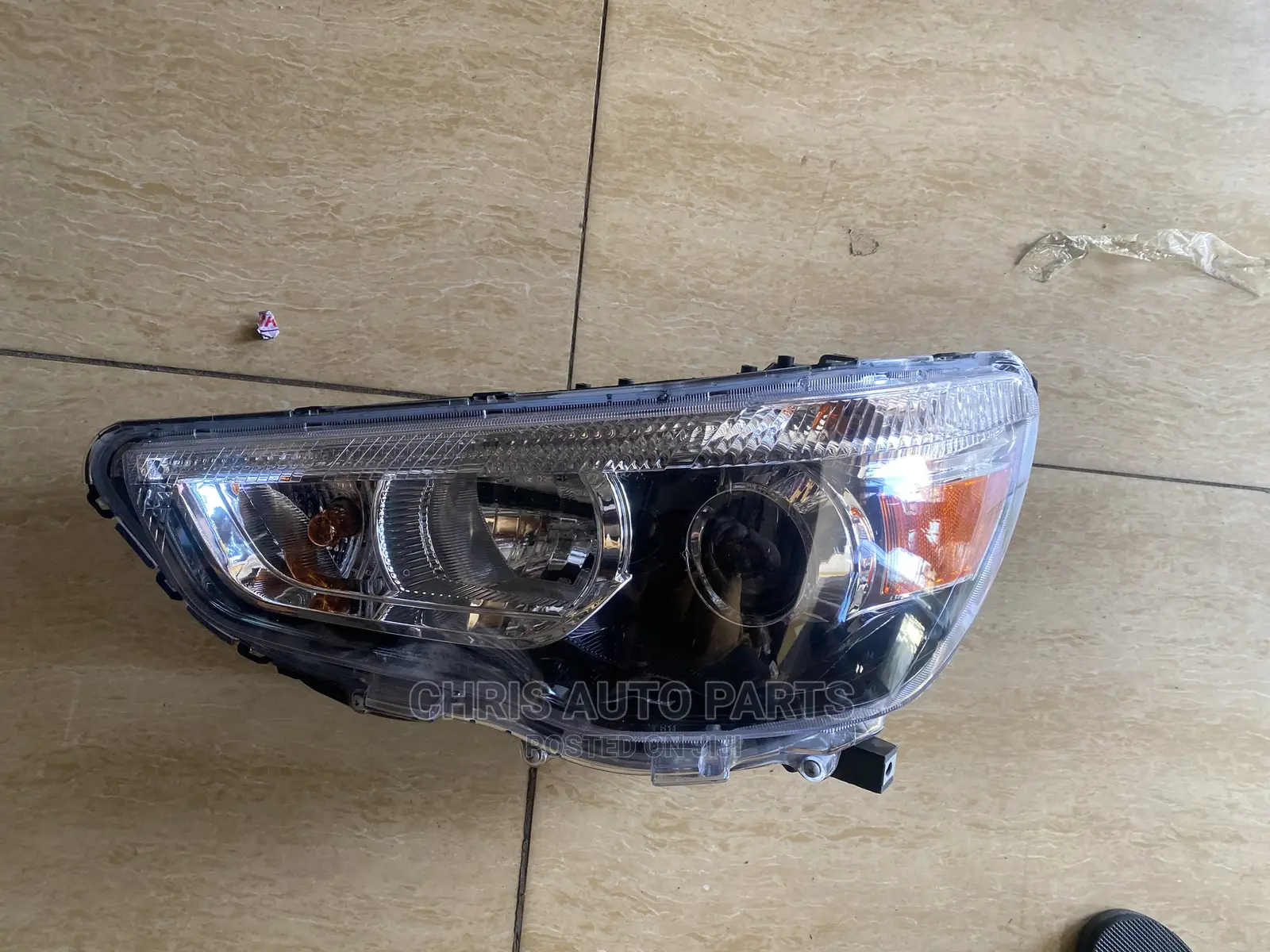 Mitsubishi Outlander 14 Headlight Available