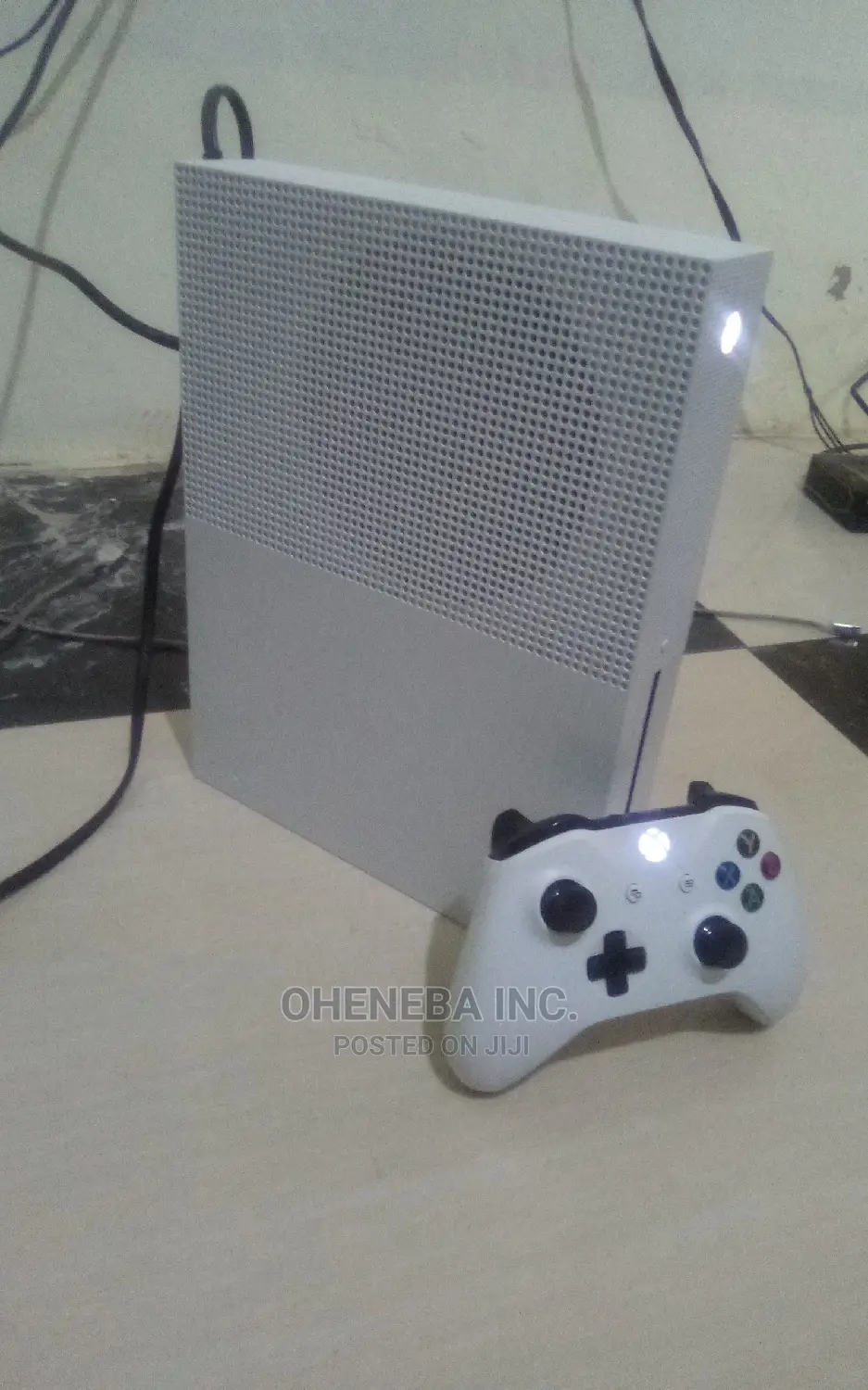 Xbox One S With 10 Games Installed + 1pad