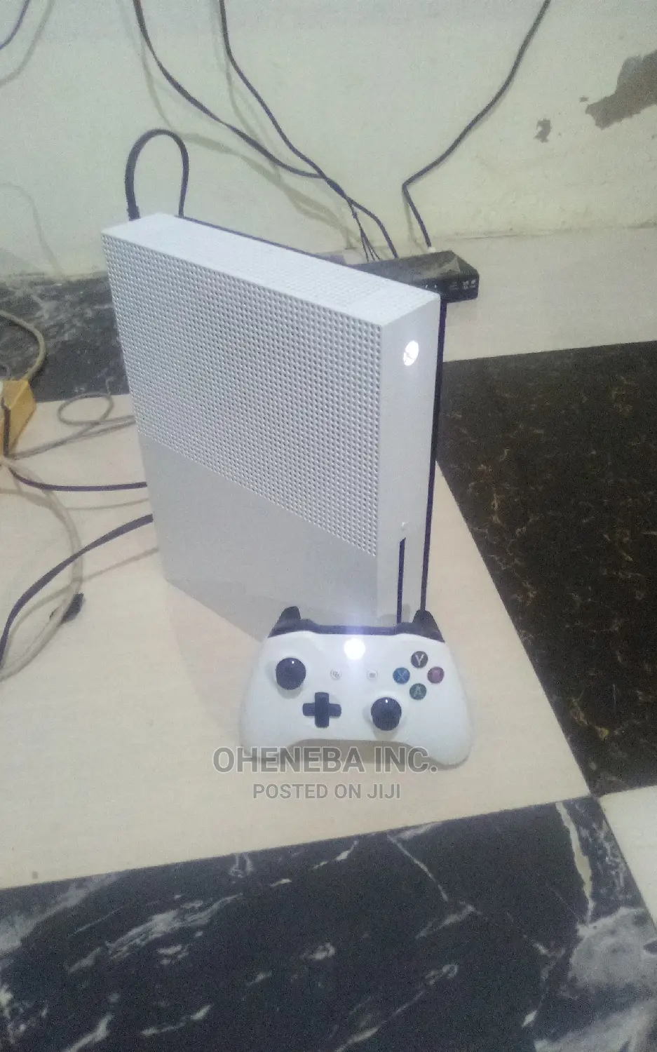 Xbox One S With 10 Games Installed + 1pad