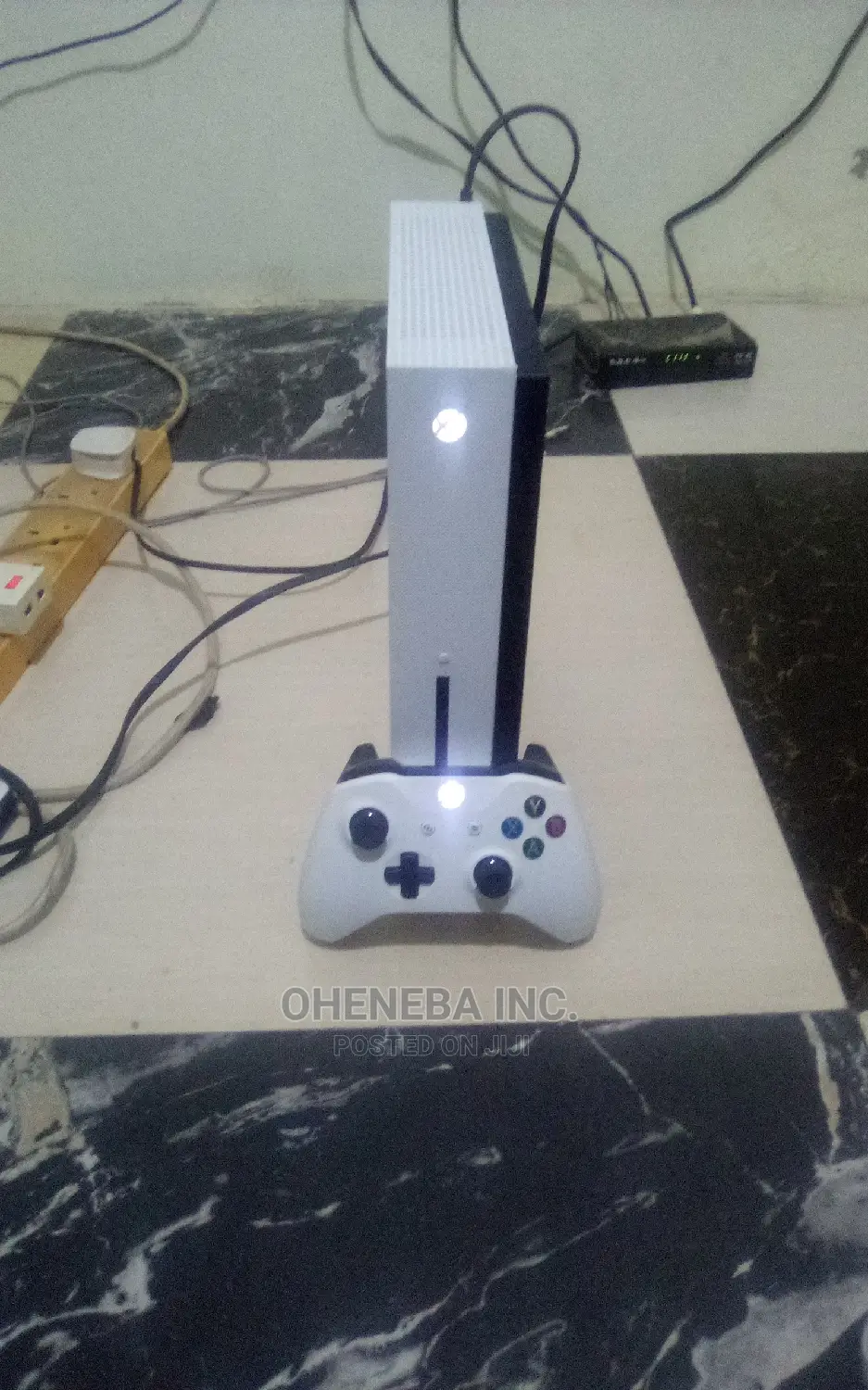 Xbox One S With 10 Games Installed + 1pad