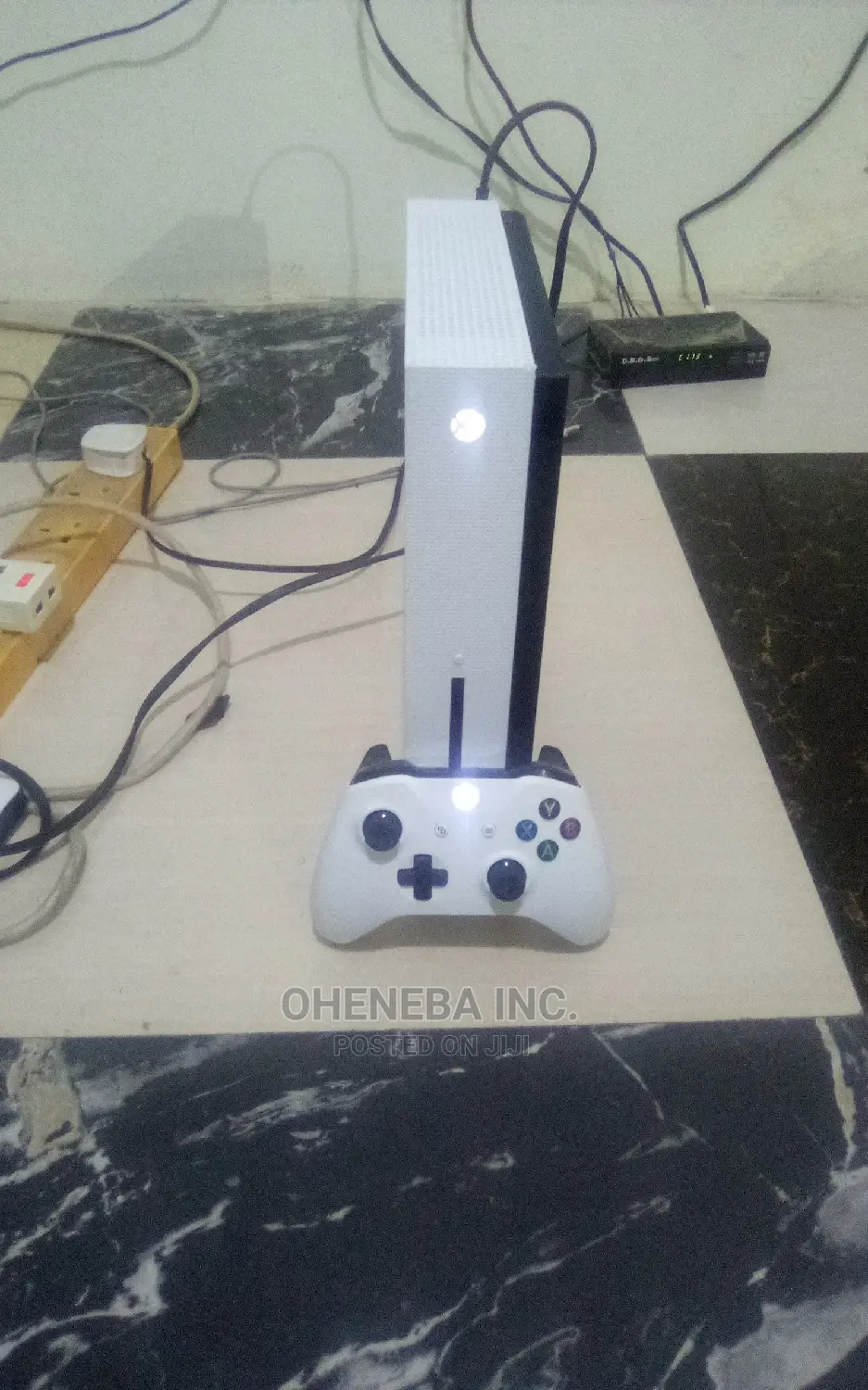 Xbox One S With 10 Games Installed + 1pad