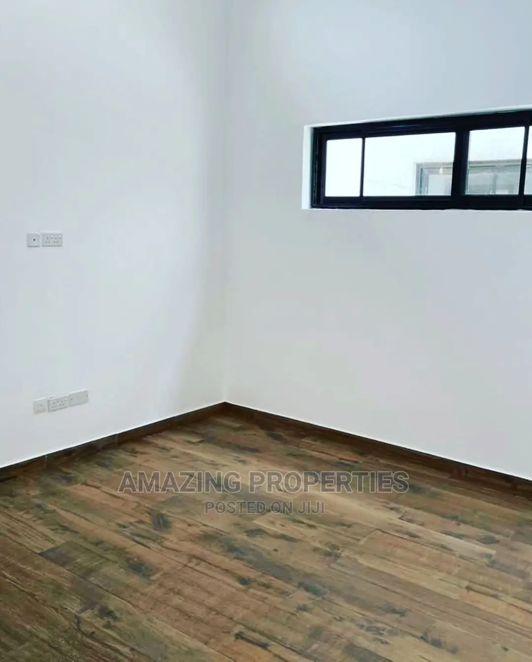4bdrm Townhouse/Terrace in Cantonments for Sale