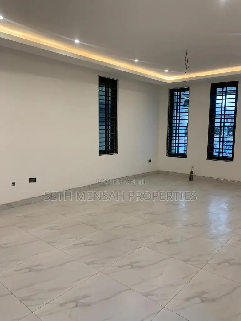 2bdrm Apartment in Skm, a C Mall Area for Rent