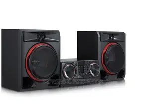 Spin the Decks From the Dance Floor LG CL65 X-Boom 950w