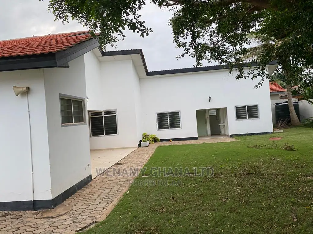 3bdrm House in Emefs Estate, Tema Metropolitan for sale