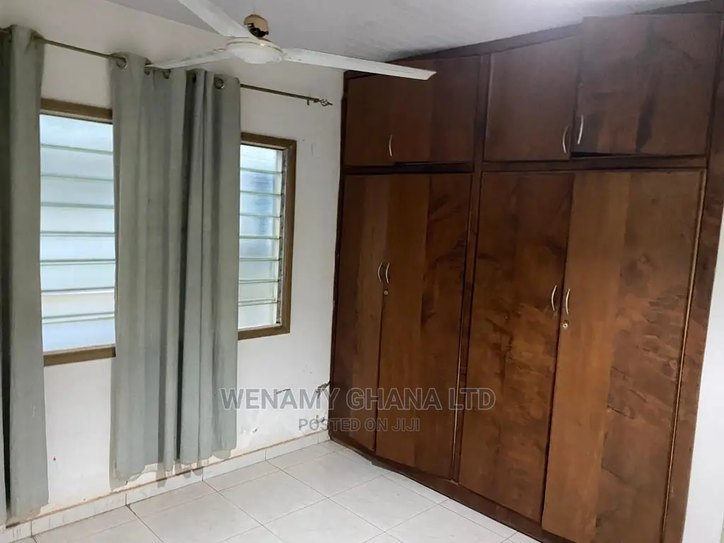 3bdrm House in Emefs Estate, Tema Metropolitan for sale