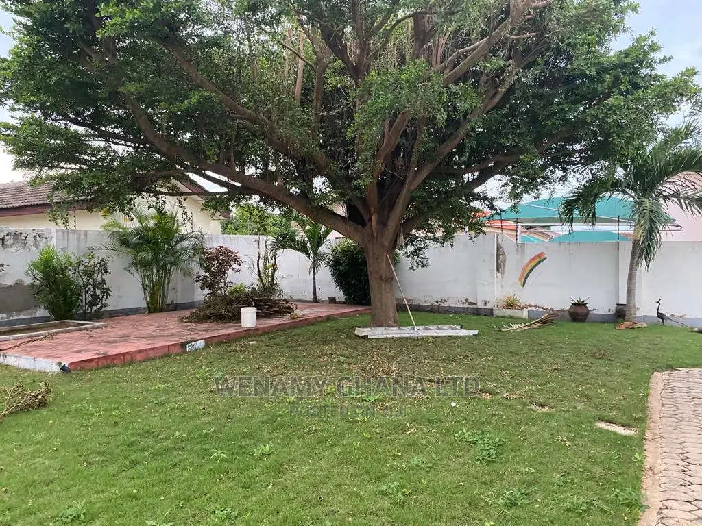 3bdrm House in Emefs Estate, Tema Metropolitan for sale