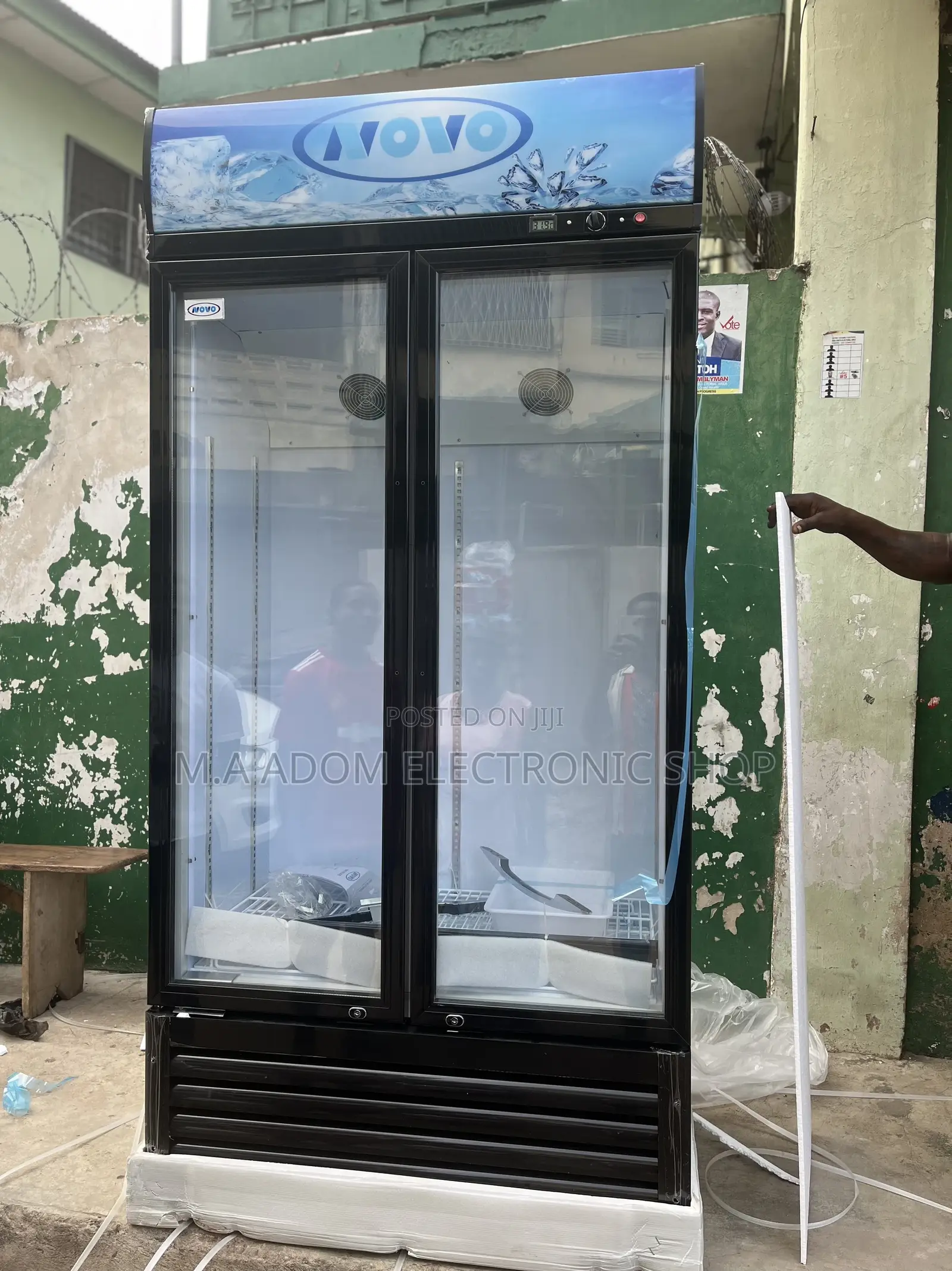 Blue Color Novo 580 Litres Display Transparent Fridge