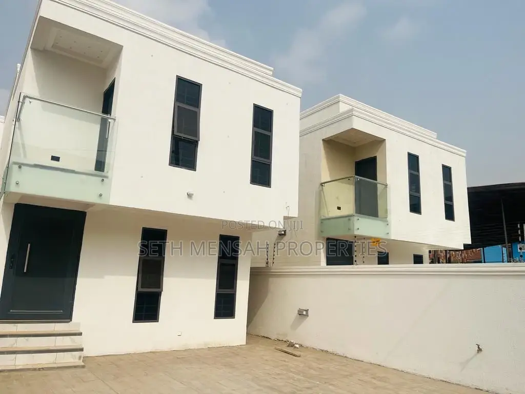 4bdrm House in Ashaley Botwe for Sale