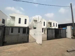 4bdrm House in Ashaley Botwe for Sale