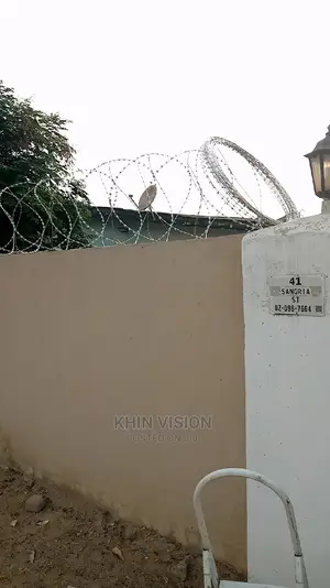 Photo - Razor Installation Training and Material Sale