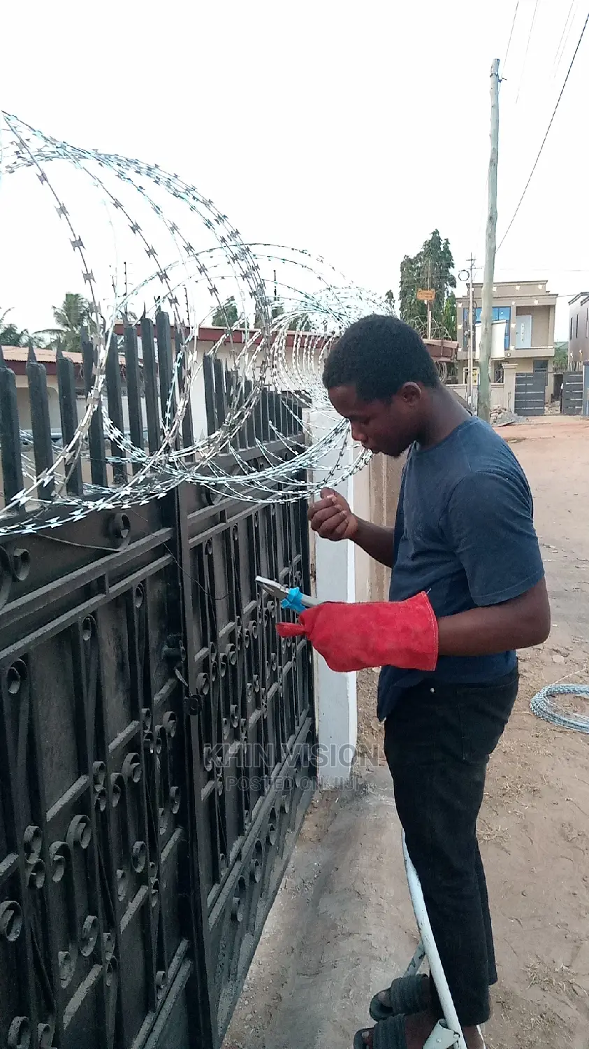 Razor Installation Training and Material Sale
