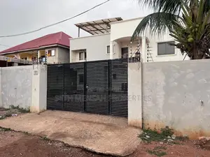 4bdrm House in Oyarifa for Sale