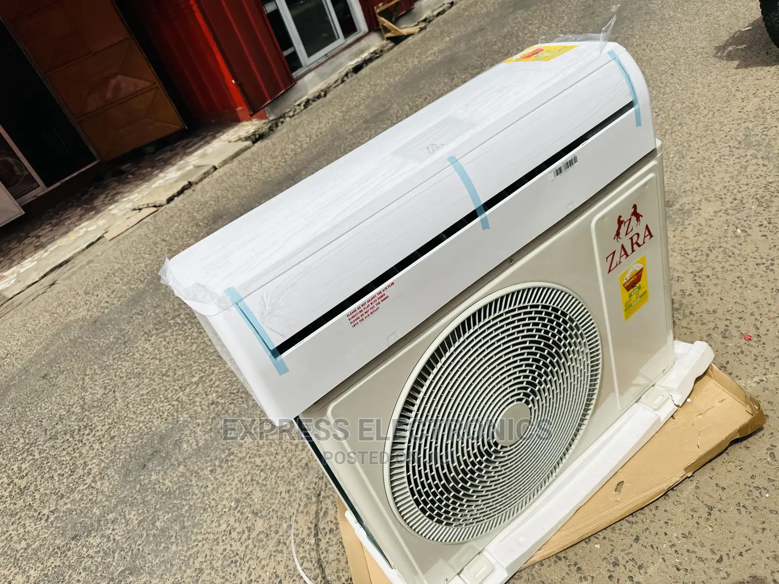 1.5ho Split Zara Multi Level Wind Flow R410 Gas