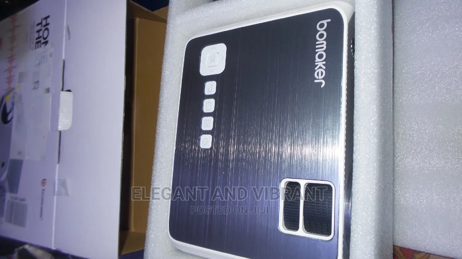 Brand New WIFI Bomaker Projector From the Uk