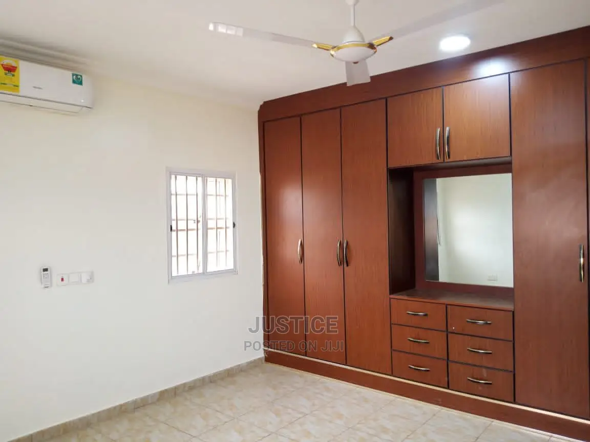 4bdrm Duplex in North Legon for rent