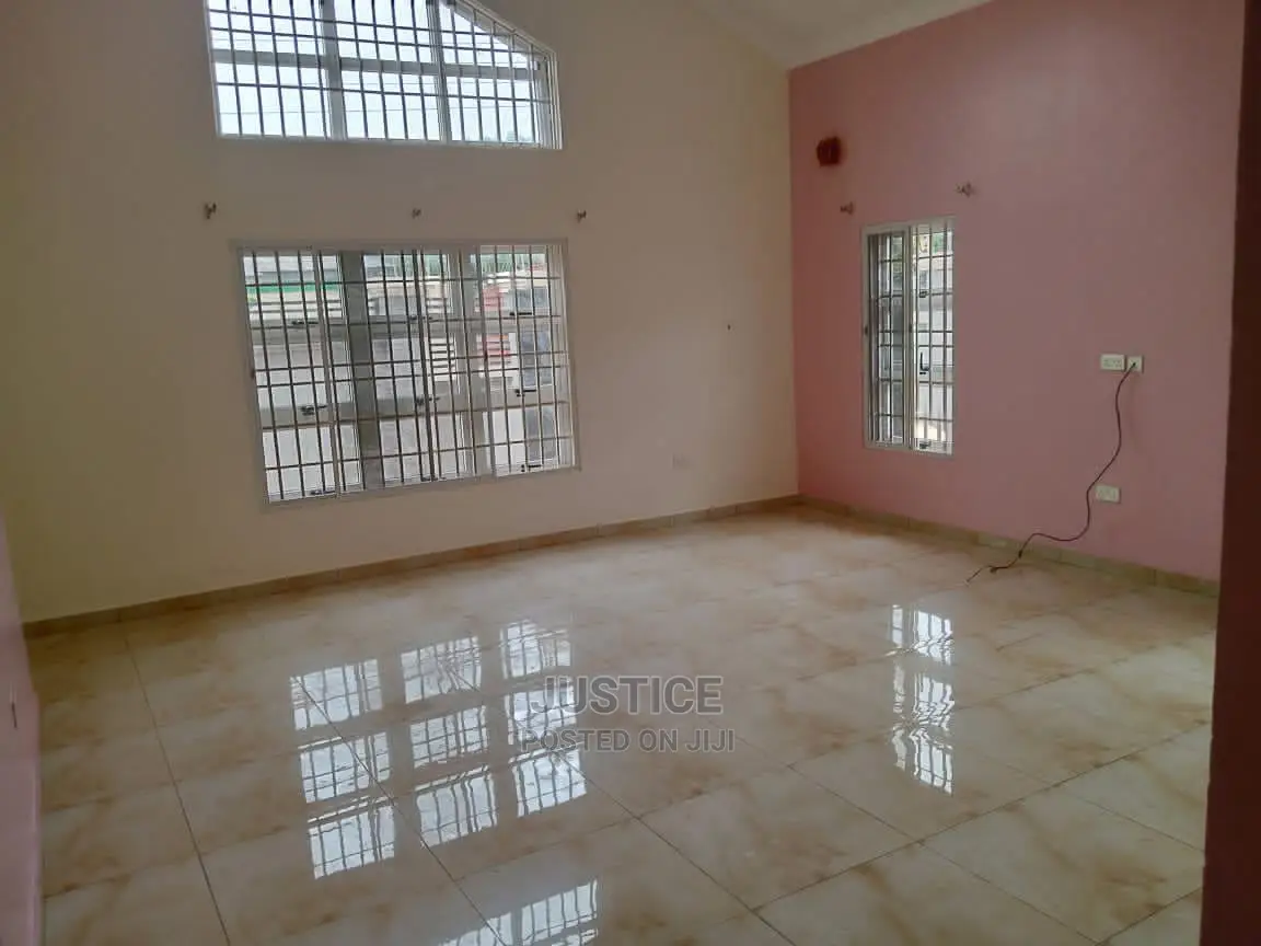4bdrm Duplex in North Legon for rent