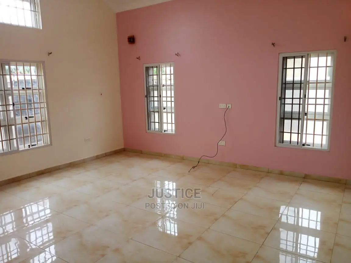 4bdrm Duplex in North Legon for rent