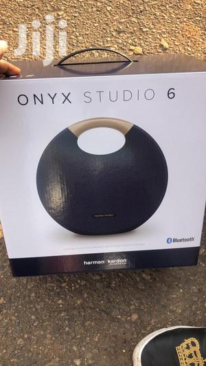Onynx Studio 6 Harman-Kardon
